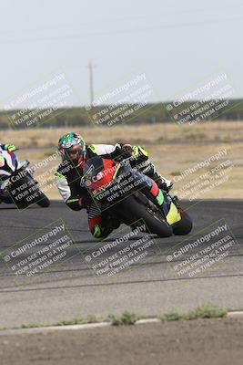 media/Sep-07-2024-Pacific Track Time (Sat) [[9bb89f5e83]]/A group/Phone Wall Paper 1000am/